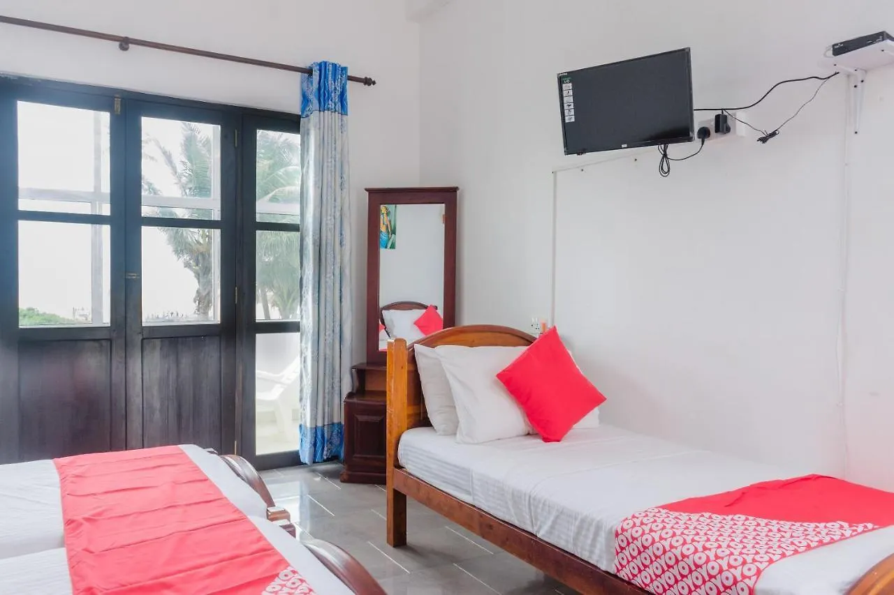 ***  Oyo 406 Moya Hotel & Beach Resort Negombo Sri Lanka