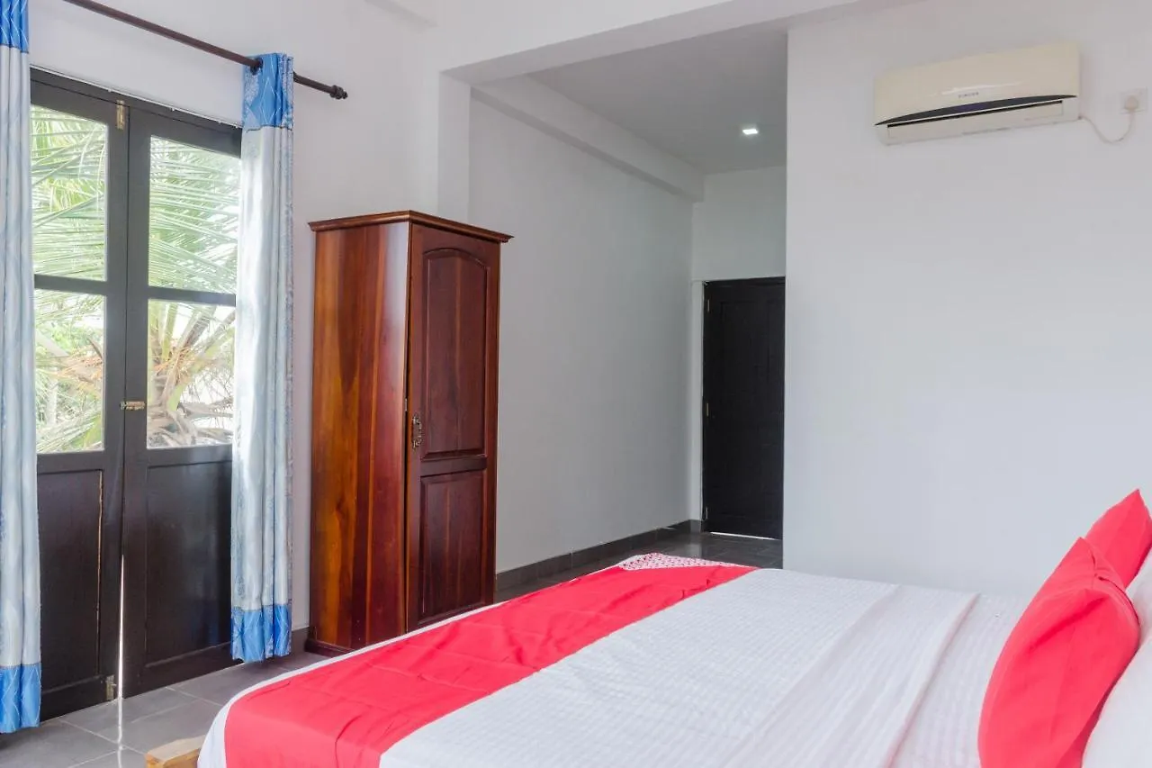 Oyo 406 Moya Hotel & Beach Resort Negombo