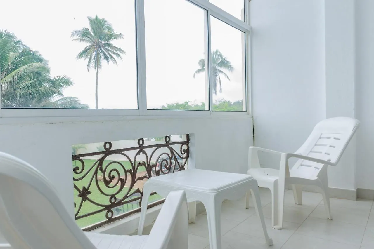 Oyo 406 Moya Hotel & Beach Resort Negombo
